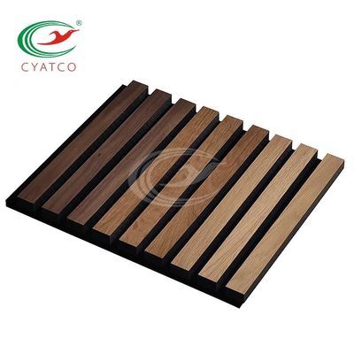 Elegantes lineares Holz Schieferwand Leichtgewicht Dauerhaft Fluted Wandbrett TV Hintergrund